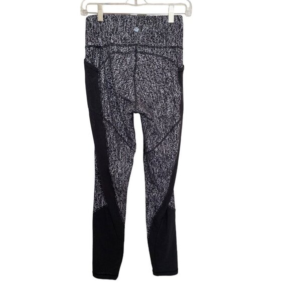 Lululemon Fit Physique Tight Leggings, Luon Suited Jacquard Black White - Picture 3 of 3